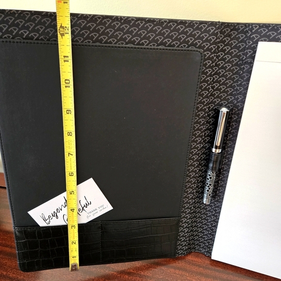 Luxury Executive Grey Croc Noir Note Pad & Alder Ballpoint Pen, 11.5" x 8.5" - Picture 4 of 16